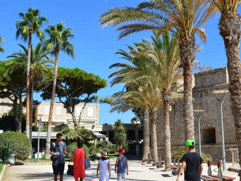 Appartement Antibes, 2 pièces, 4 personnes - FR-1-252-30