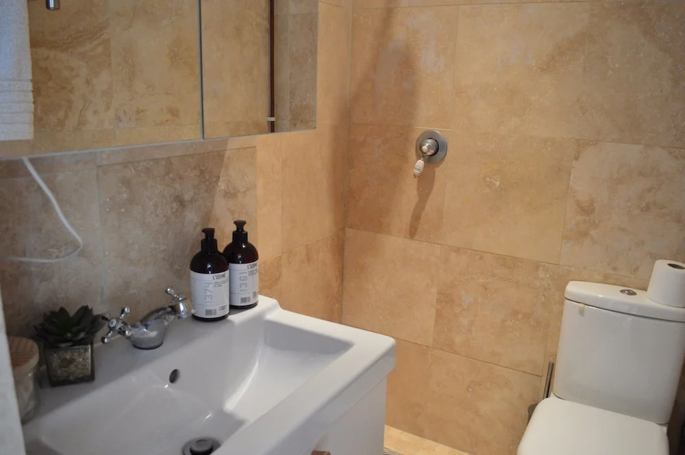 North London Studio With Wifi and Garden