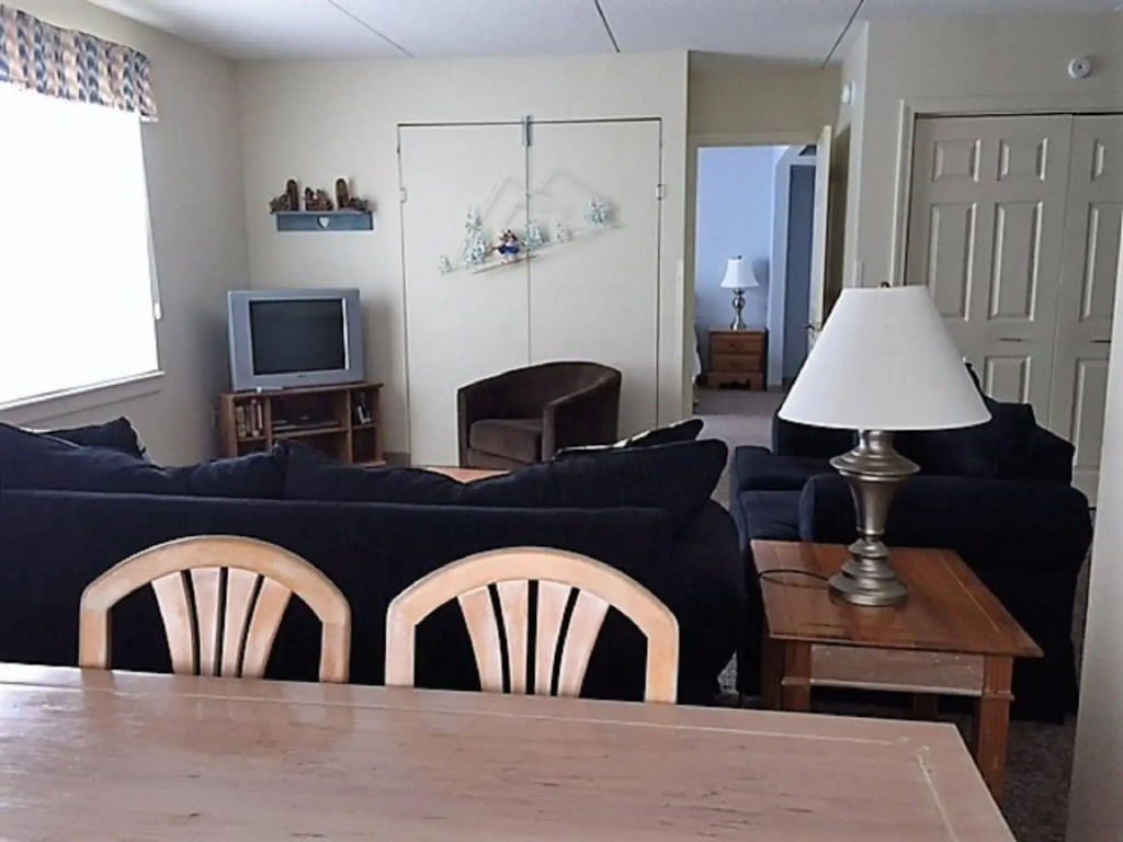 Golden Eagle Lodge