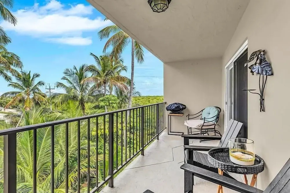 Updated Unit With Beautiful Florida Bay Sunsets 1 Bedroom Condo by RedAwning
