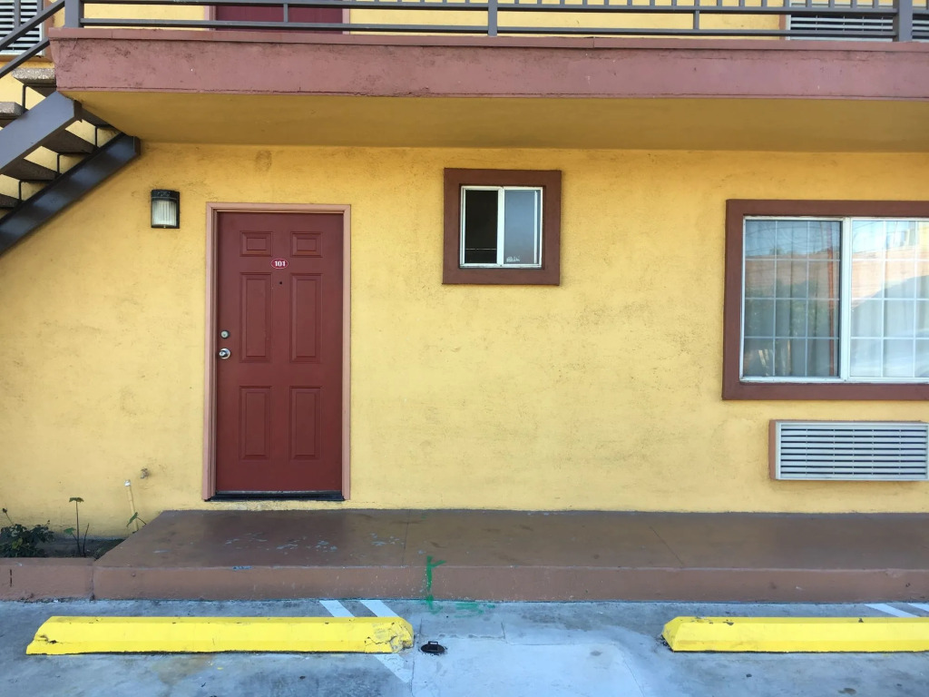 Satellite Motel, Los Angeles - LAX