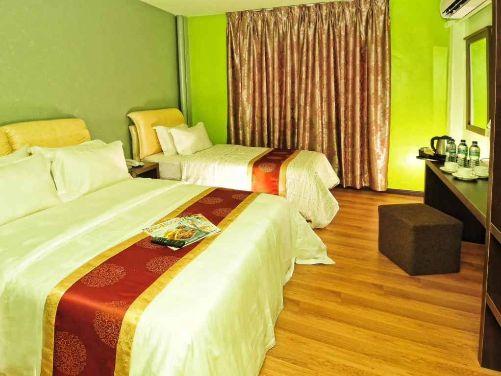 Hotel Zamburger Grand City