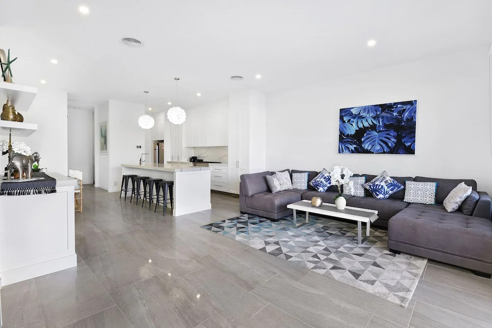 Gold Coast Private Villas - Waterfront Villas