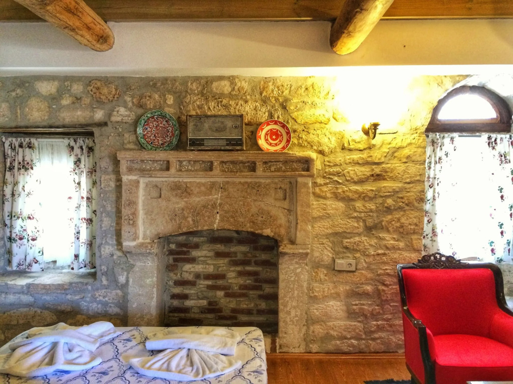 Parmis Boutique House