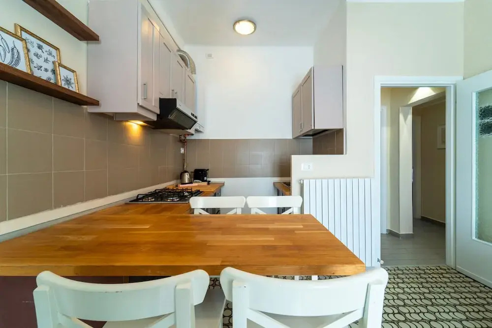 Lotus Apartment With Lakeview
