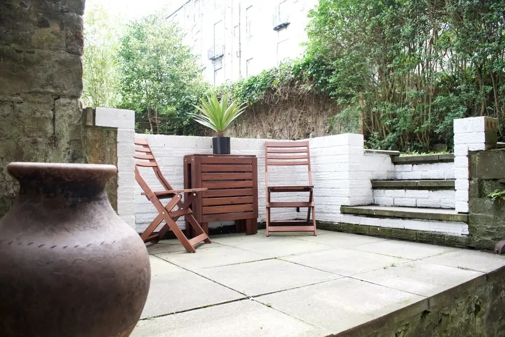 Central, Garden Flat, Sleeps 4, Perfect Location
