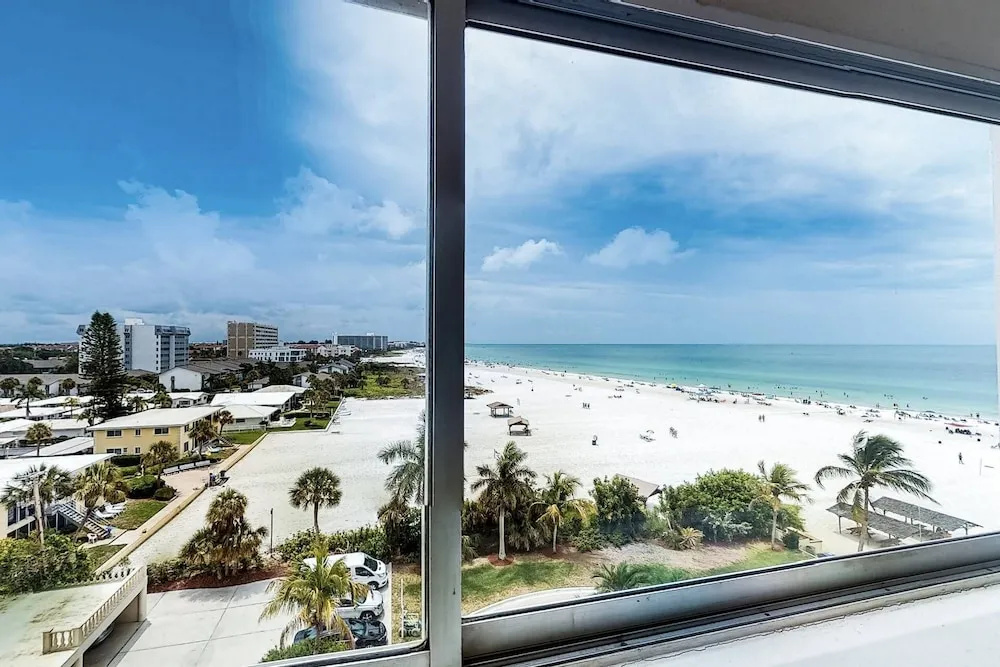 Palm Bay Club 7th-floor Oceanfront Condo on Private Beach