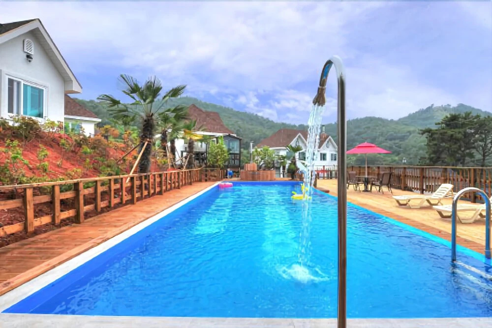Yeosu Odongdo Pension