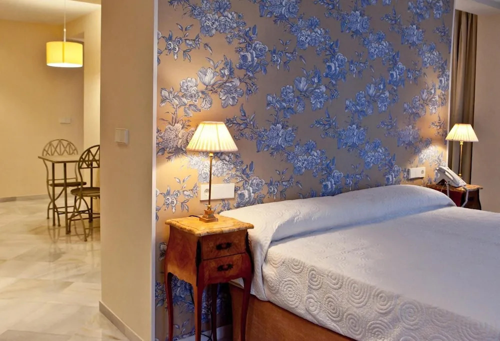 Suites Murillo Plaza Sta. Cruz