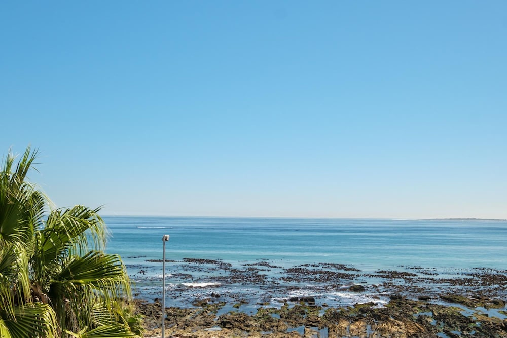Beautiful Apartment Walking Distance to the Ocean Atlantic Views