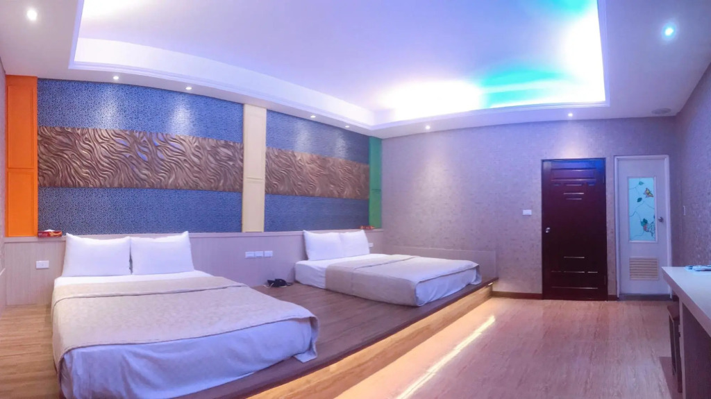 Maple Love Motel