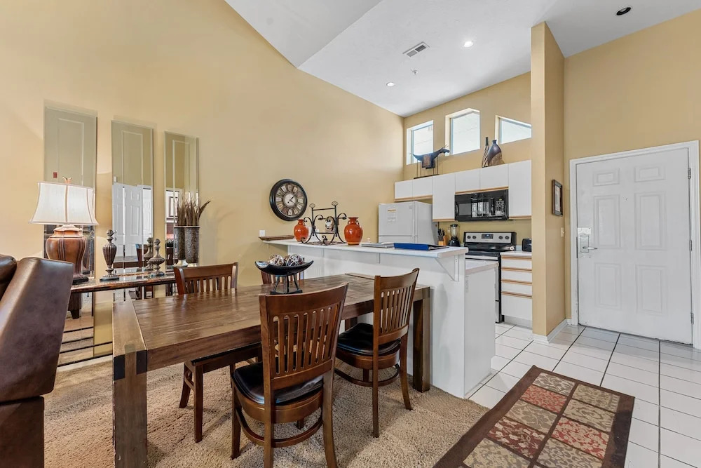 Nature's Mix 2 Bedroom Condo by RedAwning