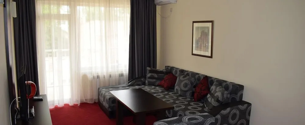 Druzhba Hotel