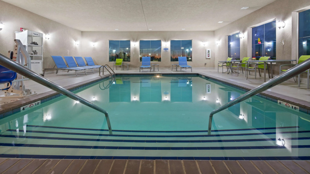Best Western Lindsay Inn & Suites