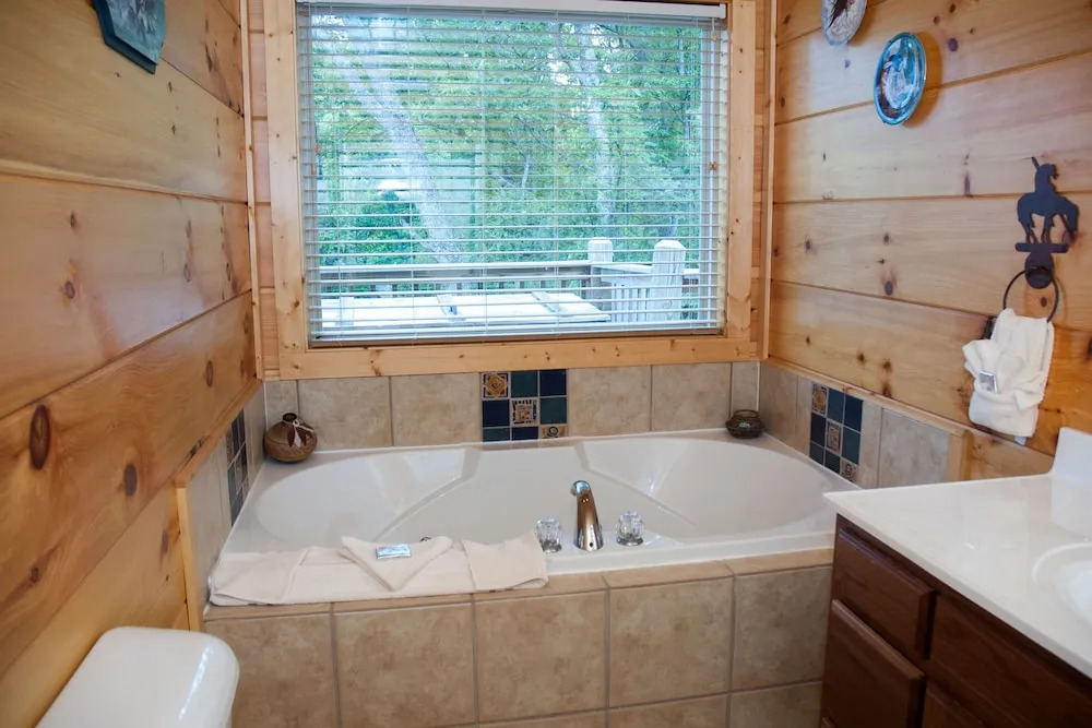 ARROWHEAD - 5 Br Cabin