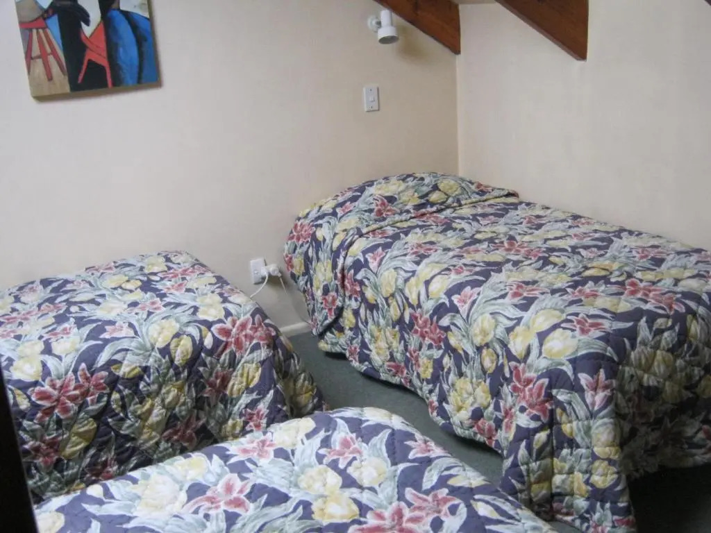 Blue Dolphin Motel