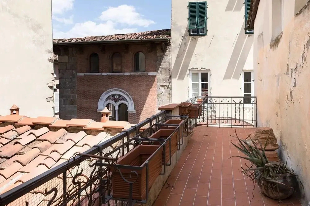 Altido Fillungo Terrace