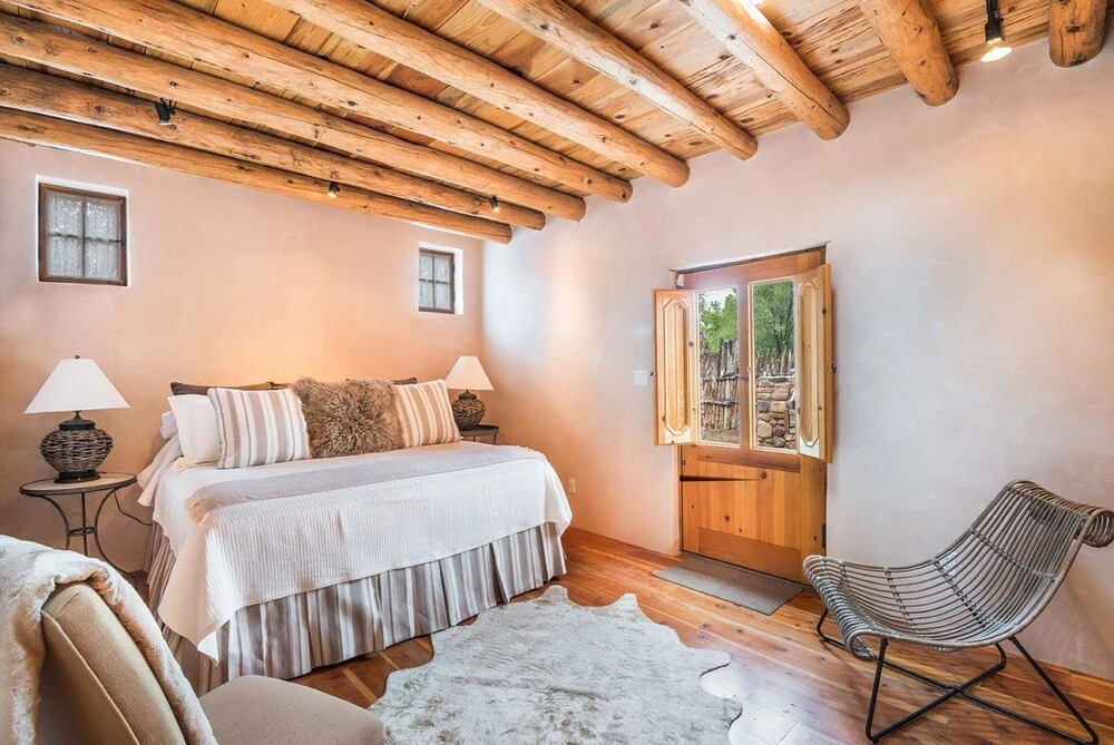 Corazon - Historic Luxury, Just Blocks to the Plaza, Excellent Outdoor Space