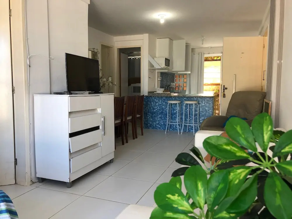 Apartamento com Piscina a Beira Mar