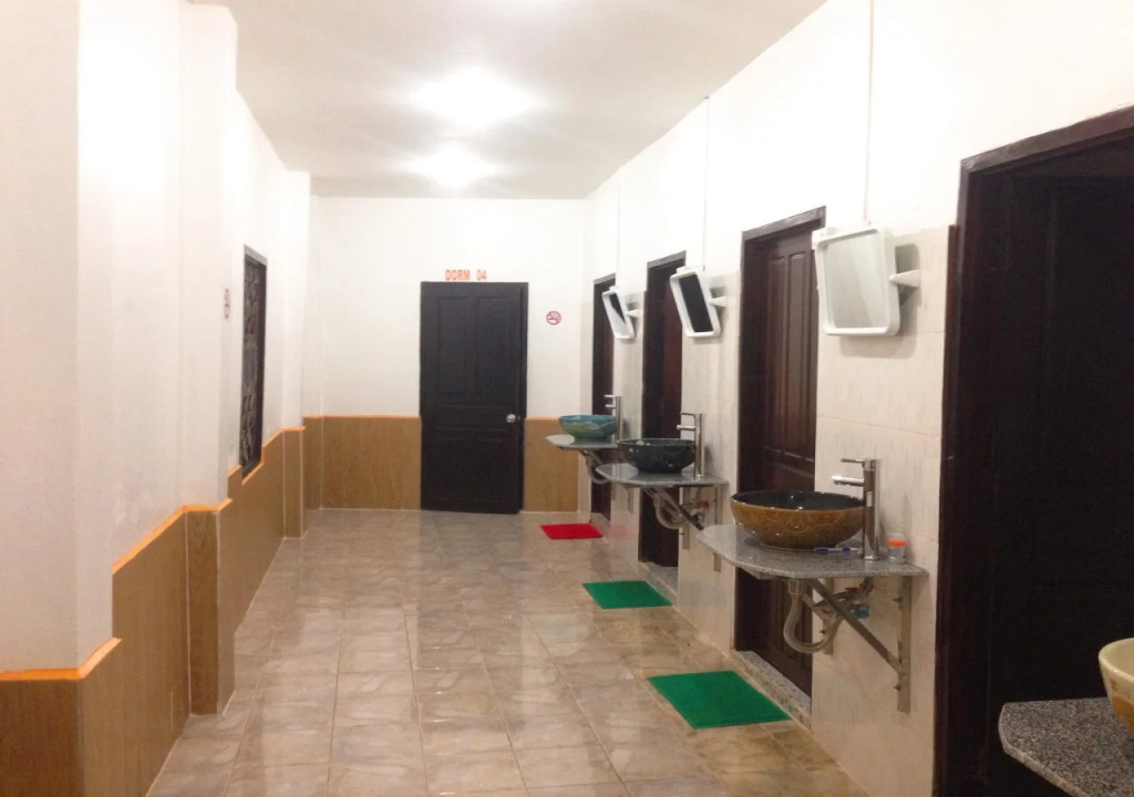 Vongprachan Backpackers Hostel
