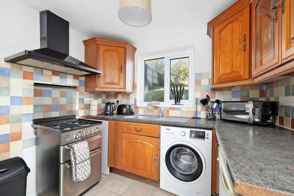 Newly Renovated 3BR House Perfect for Families or Contractors