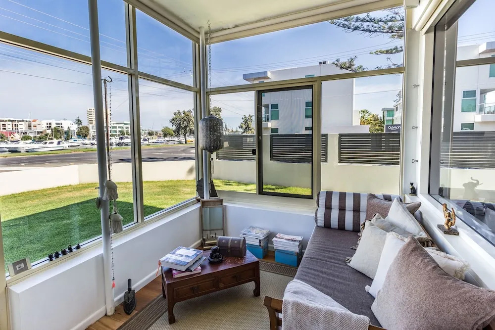 Serene Marinafront 3BR Retreat