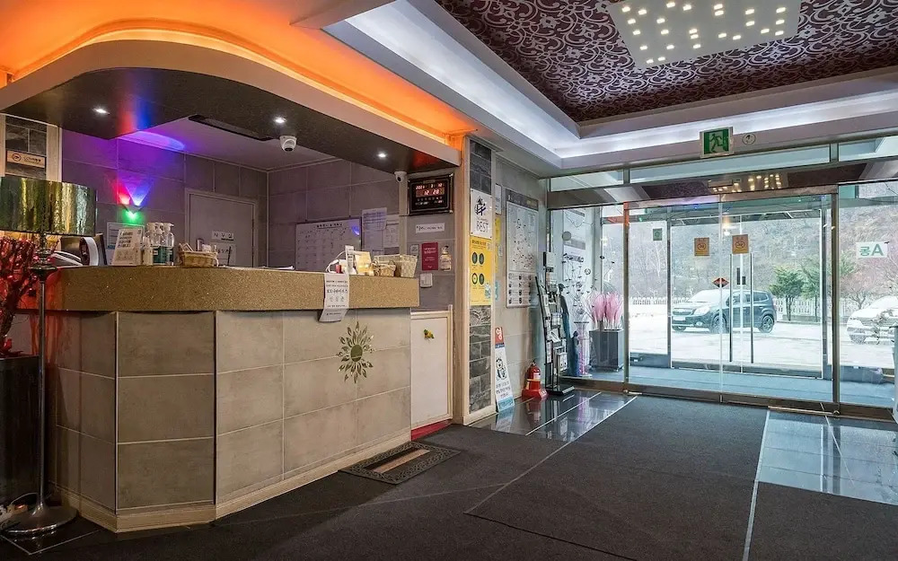 Taebaek Tourist Hotel
