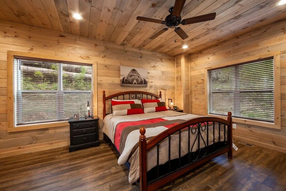 Creekside Manor Too 2 Bedroom Cabin by RedAwning