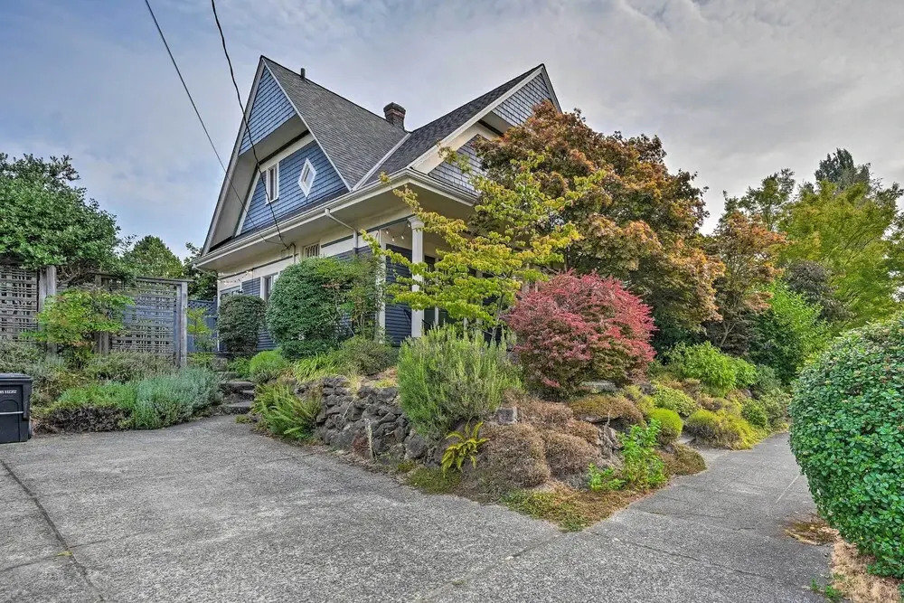 Stunning Queen Anne House w/ Private Patio!
