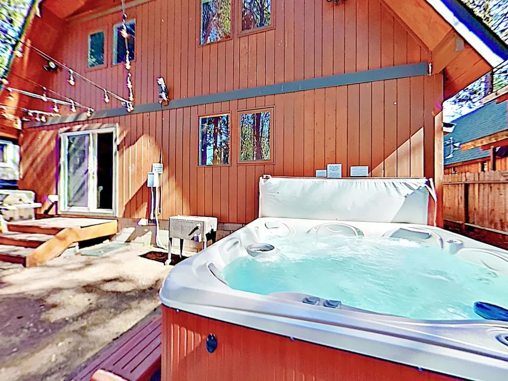 Large S. Lake Tahoe  W/ Hot Tub 6 Bedroom Home