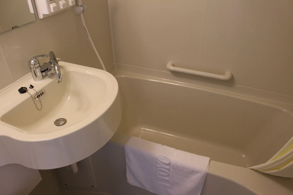 Toyoko Inn Okinawa Naha Kokusai-dori Miebashi-eki