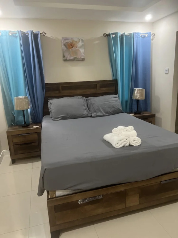 Bayfront Villa & Apartment