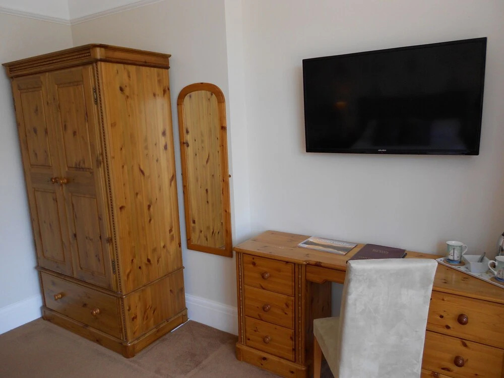 Between the Bays exclusively for Adults