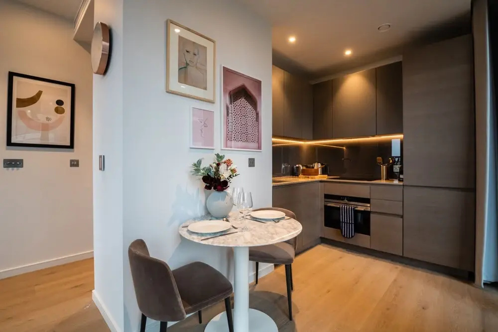 Sensational Studio Apartment in Londons Vibrant Canary Wharf