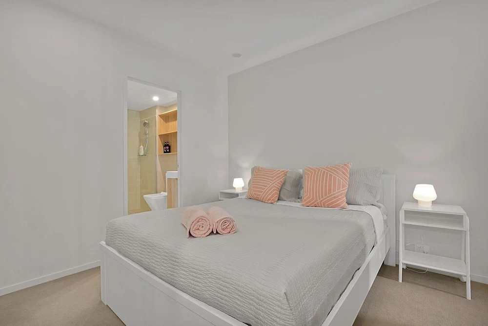 Stylish Resort Living In CBD