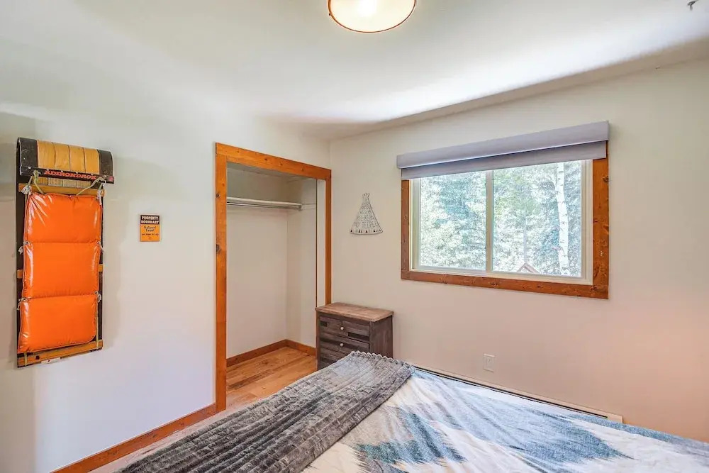 Hot Tub, Mtn-view Deck: Peaceful Evergreen Home!