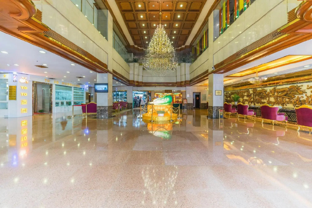 Golden City Hotel
