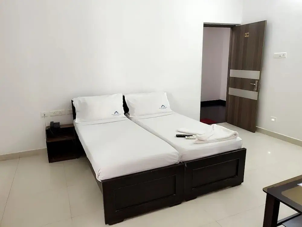 Swarna Sudarshan Service Apartments Sholinganallur