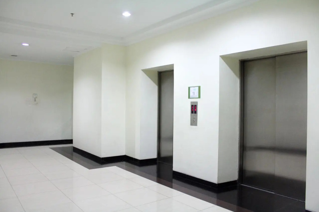 OYO 266 Margonda Residence 5