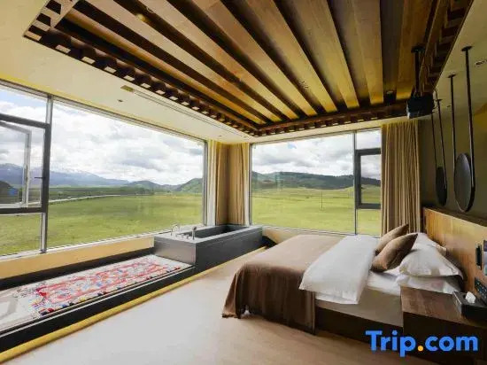 Kangding Tagong Putiya Manor (Tagong Grassland)