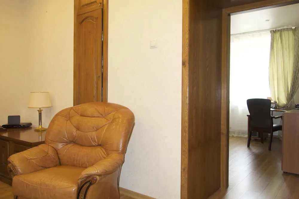 LUXKV Apartment on Panfilovskiy 3