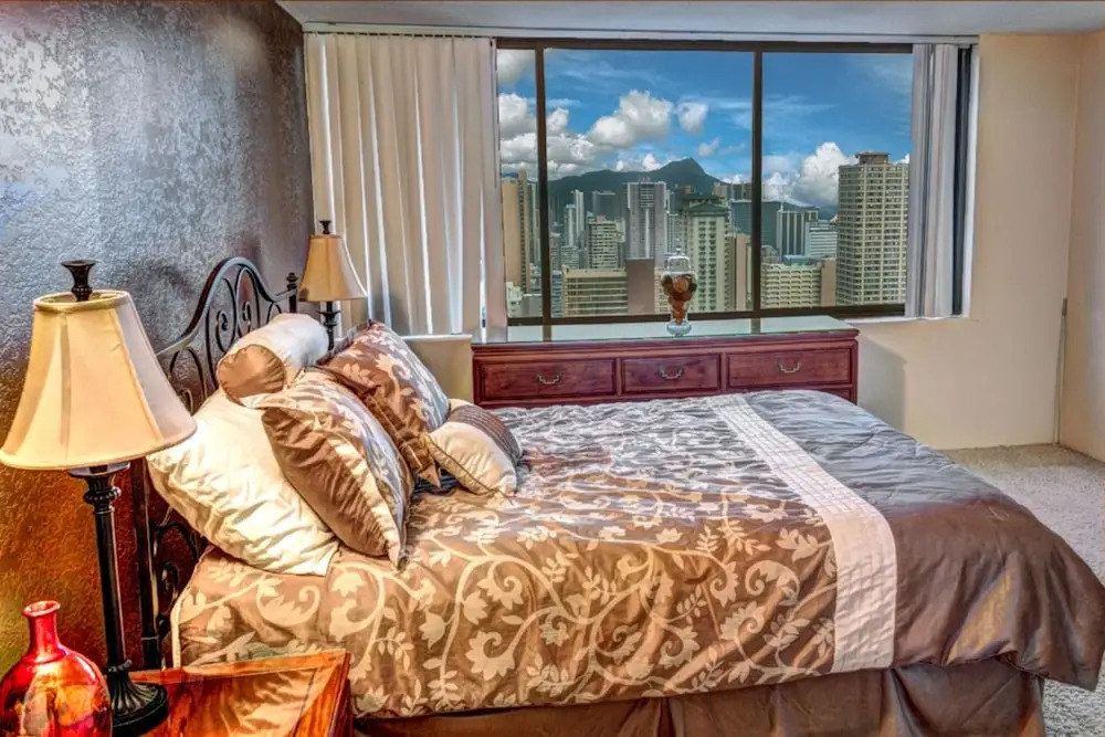 Hawaiian Monarch PH303 Oceanview