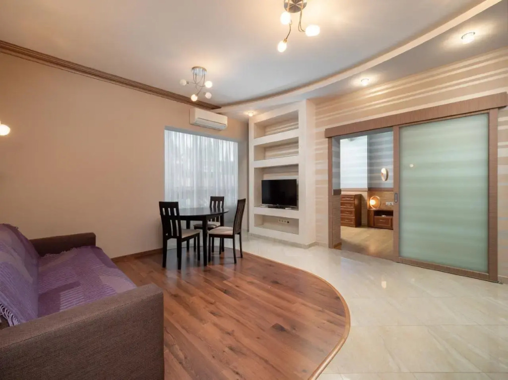 Real Apartments (Риал Апартментс) семейные апартаменты на улице Гагринская 10
