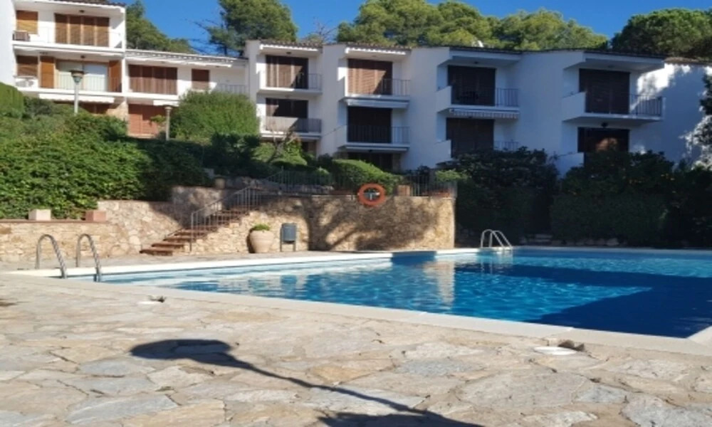 Apartment - 2 Bedrooms with Pool - 104677