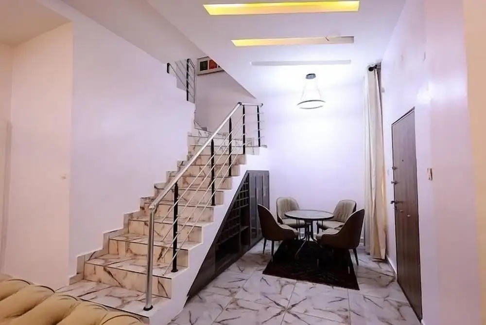 15 Sule Olusesi Rd