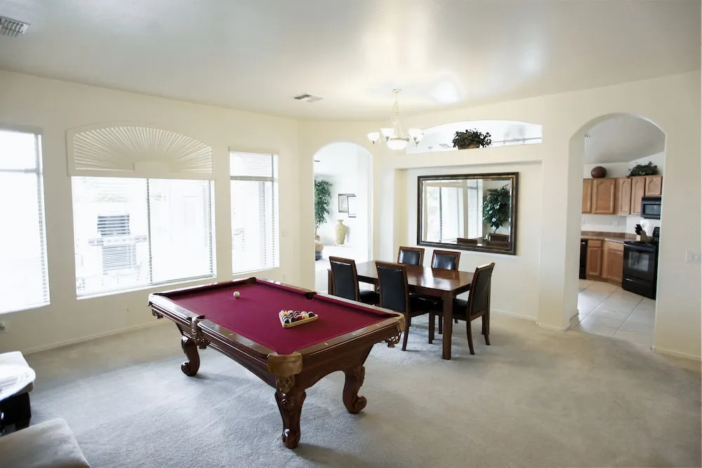 Glendale - 4 Bedroom Home