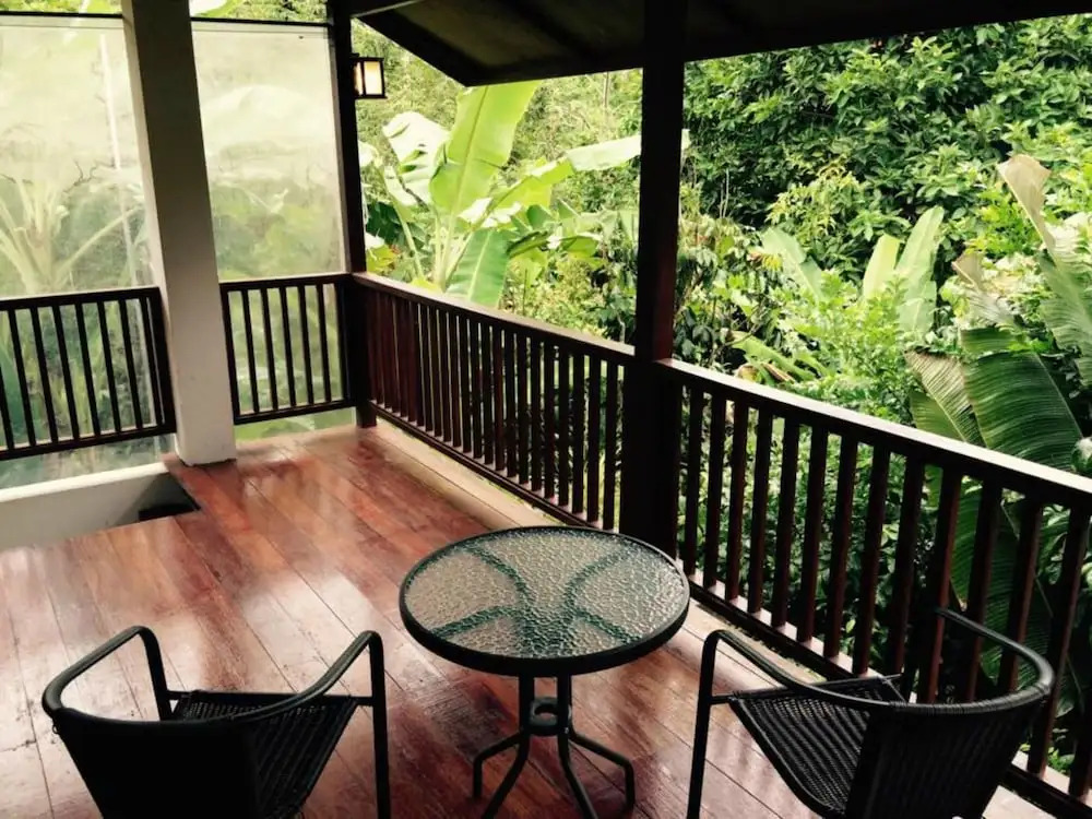 Baan Hinlad Home and Hostel