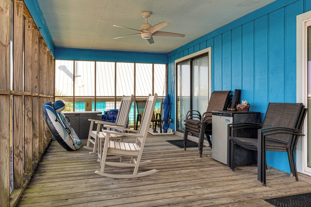Waterfront Dauphin Island Home w/ Deck & Boat Dock
