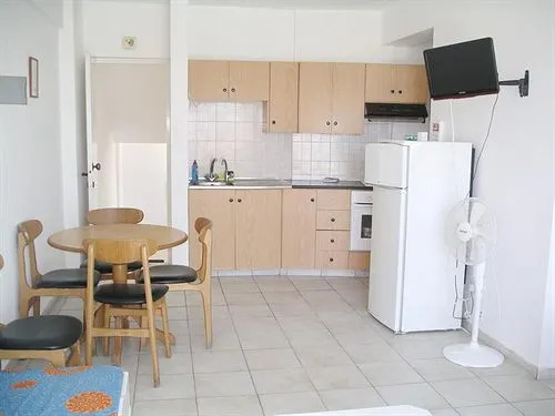 Renos Complex Tourist Apartments
