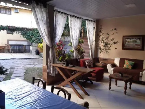 Lemonade Home Stay e Surf School